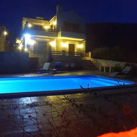 Lake Villas Villa Mourion (Apokoronas)