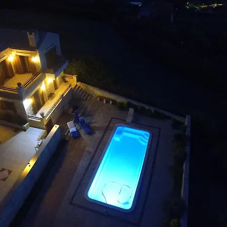 Lake Villas Villa Mourion (Apokoronas)