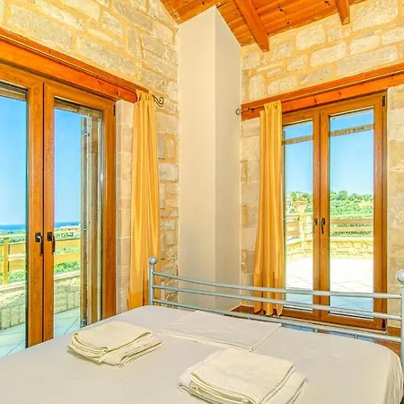 Lake Villas *